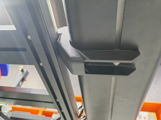 Acceso a las instalaciones de acampada y ducha con depósito de agua con estilo de diseño deportivo y material de calidad alimentaria