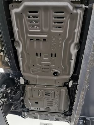 Mejora tu Benz G500 con el conjunto de placas de patinaje completo y la armadura de la placa de protección del motor en gris