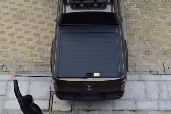 Revestimiento de cama de camión de recolección resistente al agua negro de aluminio plegable para ISUZU D MAX OEM