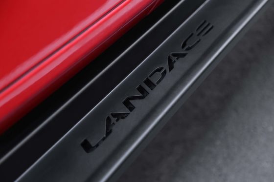 Logotipo personalizado Paso lateral del automóvil de aleación de aluminio para tabla de correr de modelo de automóvil universal