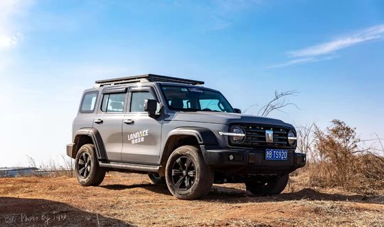 Cisterna para Toyota FJ Cruiser con acabado negro