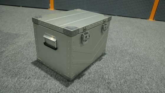 A prueba de oxidación e impermeable 6 kg de aluminio para acampar al aire libre Caja de almacenamiento 575*375*273mm