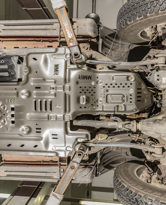 Placa de deslizamiento de tubería de escape de Wrangler JL recubierta de polvo negro personalizada año 2018-2019