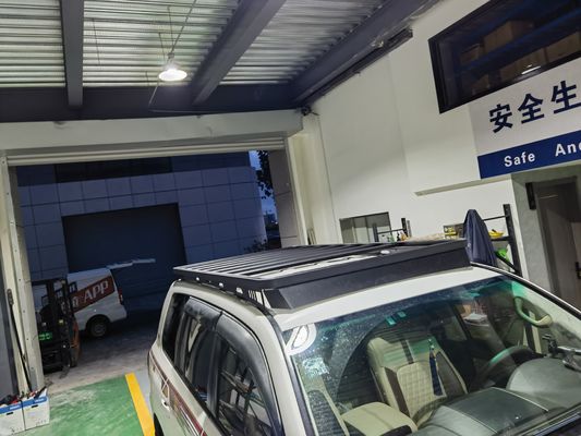 Estantes de techo de automóvil planos de aleación de aluminio para TOYOTA LAND CRUISER LC200 de rendimiento mejorado