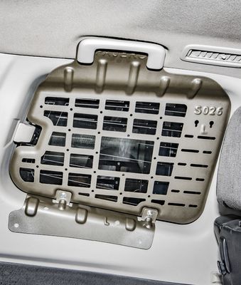 Recuadro de almacenamiento de caja de aleación Ventana de malla Red lateral Ventana colgante Mitsubishi Pajero