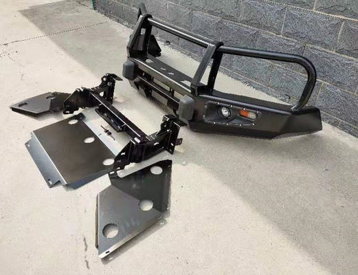 Toyota Tocama 4X4 Accesorios para automóviles Placa de patinaje Barra de toros Parachoques delanteros con cabrestante