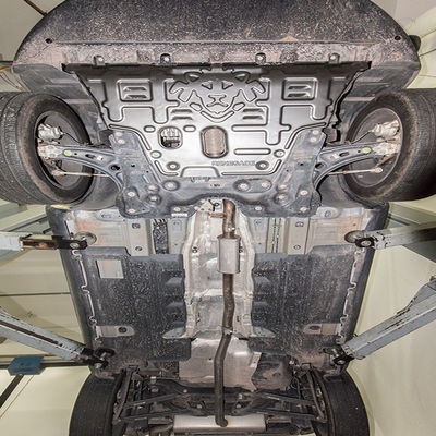 Protección integrada del motor de estampado de protección de la transmisión bajo la carrocería para Jeep Renegade