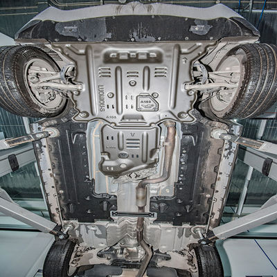 ALFA ROMEO Stelvio Bajo el vehículo de protección de la placa de patinaje original de perno en la instalación