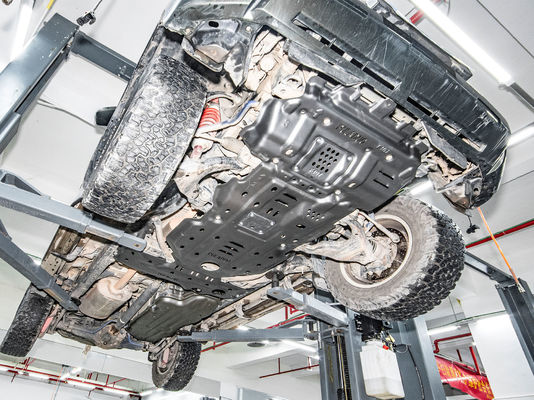 Adaptado para Toyota Prado LC150 OEM 3D Skid Plate para el tanque de combustible Blindaje de protección bajo el cuerpo