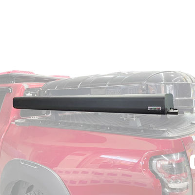 Ducha de caravana fuera de carretera con tanque de agua de 30L montado en el bastidor del techo del automóvil y técnicas de soldadura