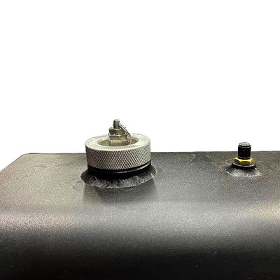 Ducha de caravana fuera de carretera con tanque de agua de 30L montado en el bastidor del techo del automóvil y técnicas de soldadura