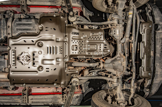 Desbloquee el potencial de su Wrangler JL híbrido eléctrico con placa de deslizamiento de magnalium