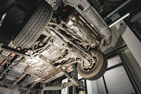 Desbloquee el potencial de su Wrangler JL híbrido eléctrico con placa de deslizamiento de magnalium