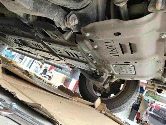 Función de protección Tundra Capa inferior del motor Tabla de protección del chasis inferior para 18Toyota